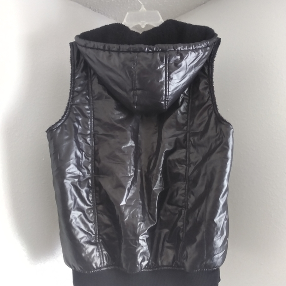 COURAGE Waterproof Vest w/ Hood - Picture 2 of 3